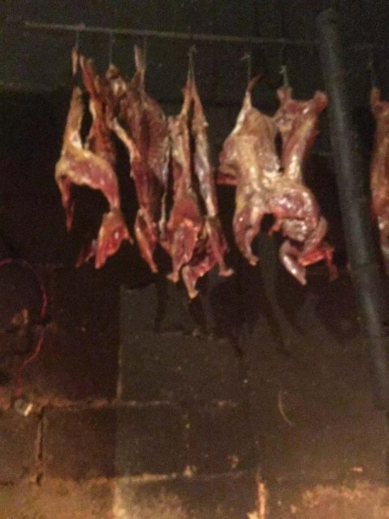 腊兔腊肉家乡特产舌尖上的美味