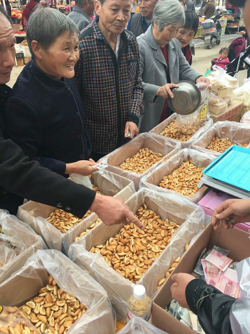 山药蛋黄饺，饼干，