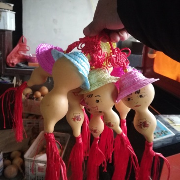 小草帽，葫芦做的
