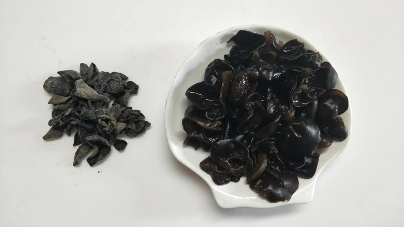 东北小木耳，一件60斤70斤，食用菌鲜货，东北黑木耳。