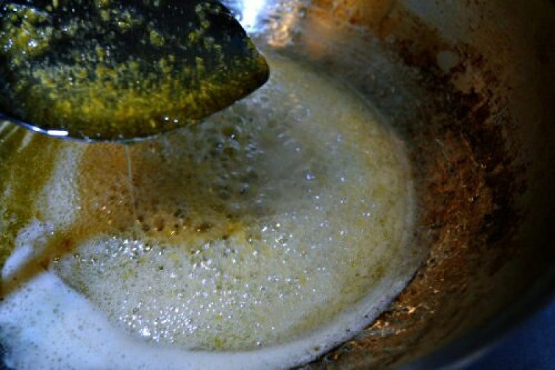 养生炒米糖小米酥芝麻条核桃四合一黑芝麻糖芝麻片糖批发袋装