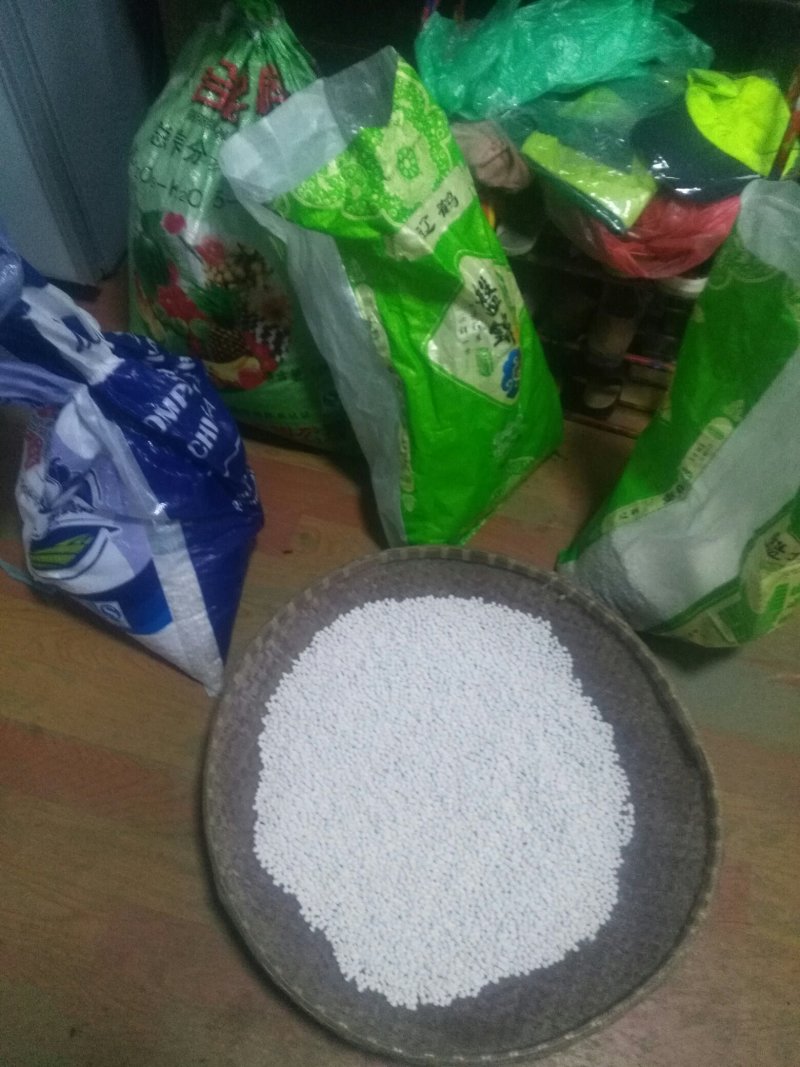 芡实米(干粒)大，中，小规格