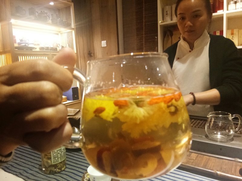 黄金菊花茶