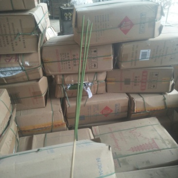 各种竹，丝条，香，烛，
