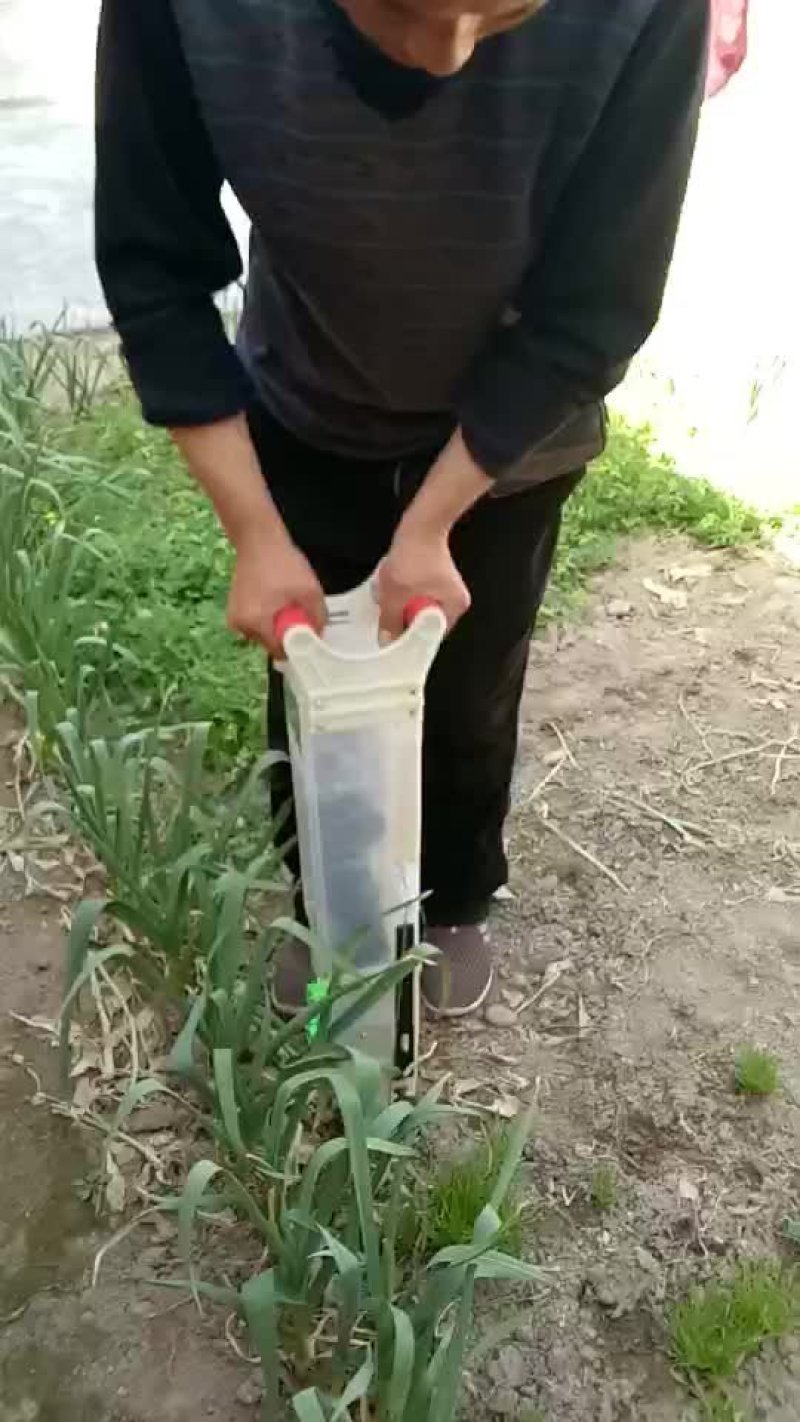 果树深层施肥器厂价直销操作简单速度快效率高