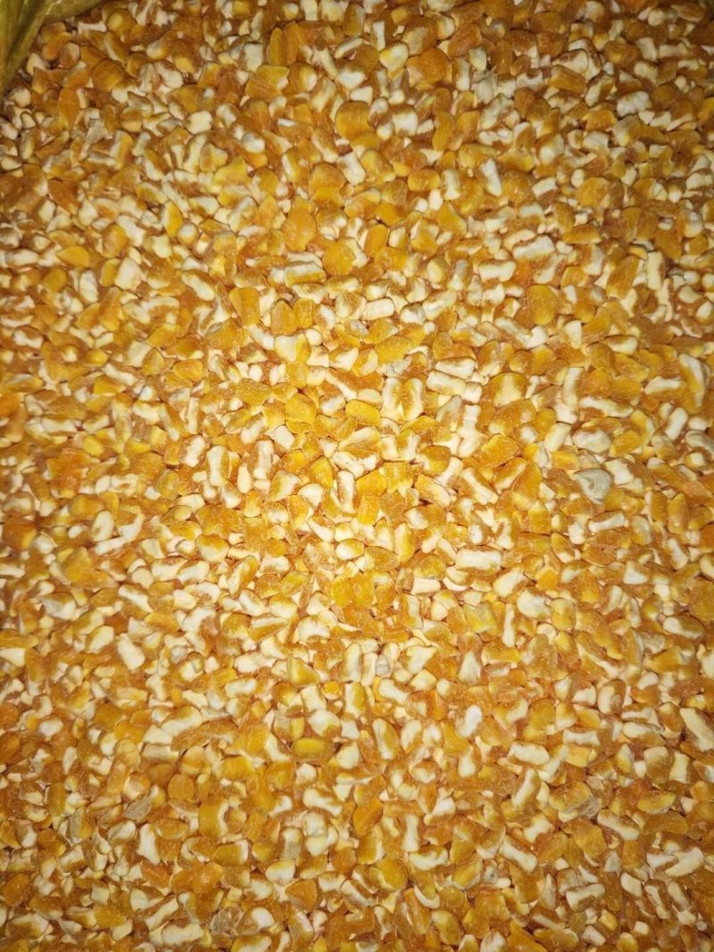 玉米面，硬粒玉米加工而成，分面和渣两种，小包装