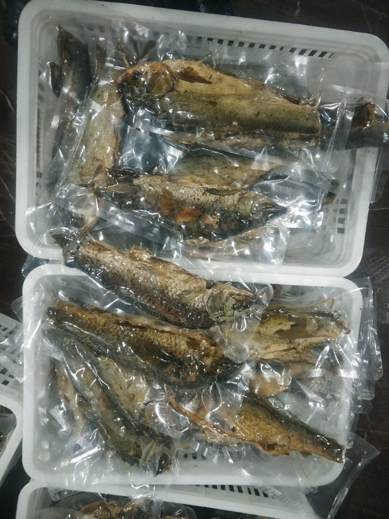 鲤鱼骨酥肉嫩老少皆宜