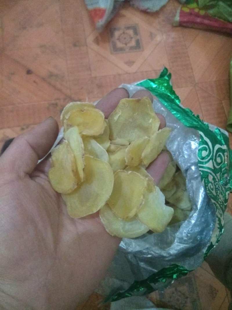 贵州黄心米拉洋芋片带皮干土豆片脱水土豆片