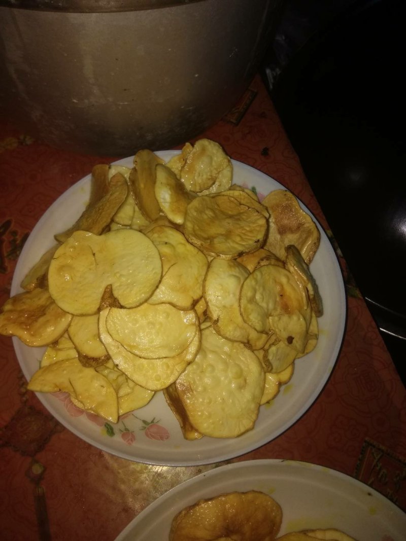 贵州黄心米拉洋芋片带皮干土豆片脱水土豆片