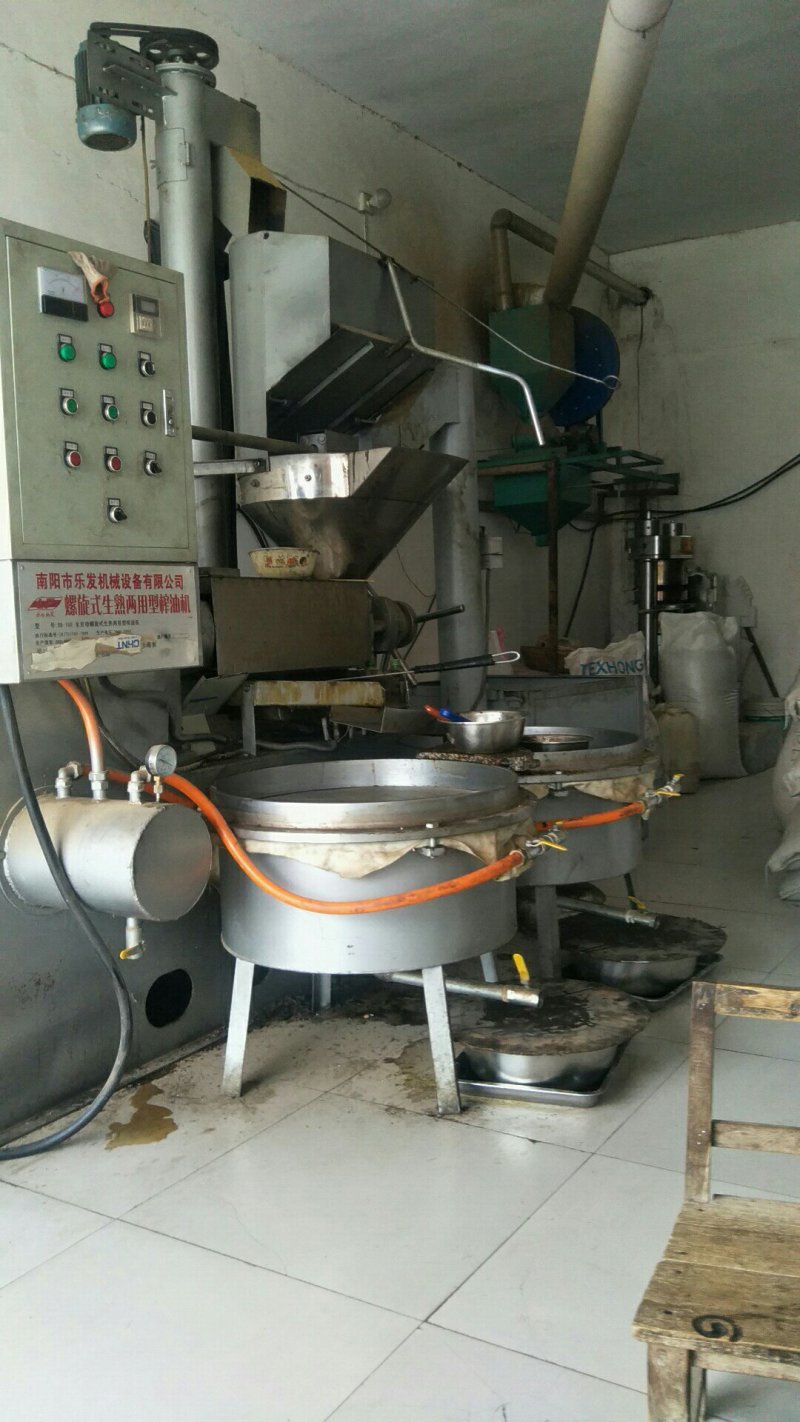 纯真芝麻油，花生油，油菜籽油，葵花籽油