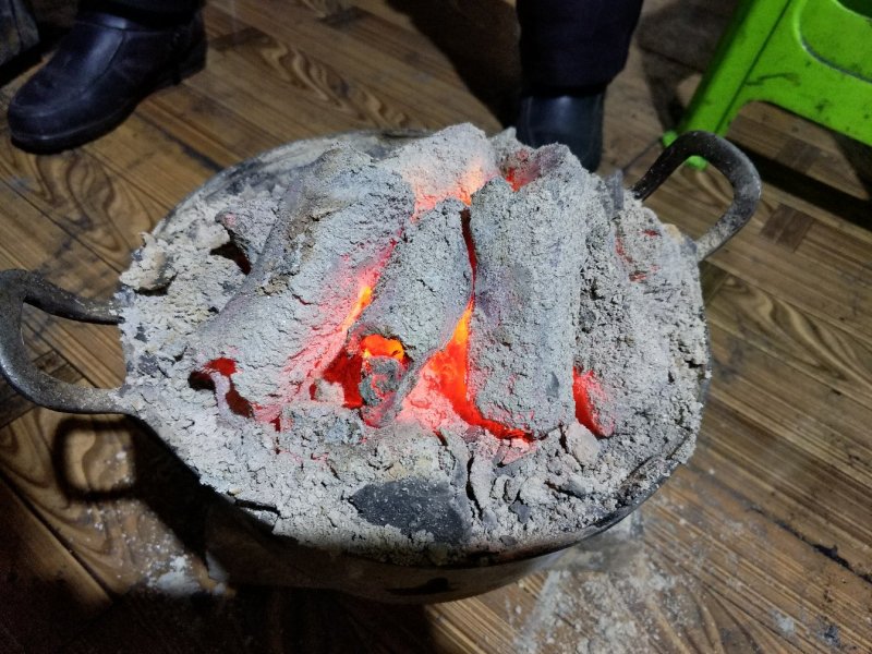 机制纳米烧烤炭