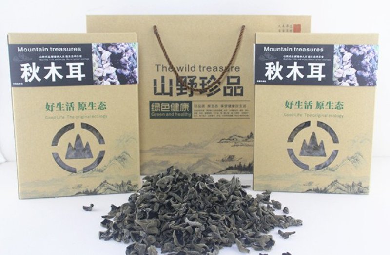 东北秋木耳纯山泉水浇灌散装和礼盒装
