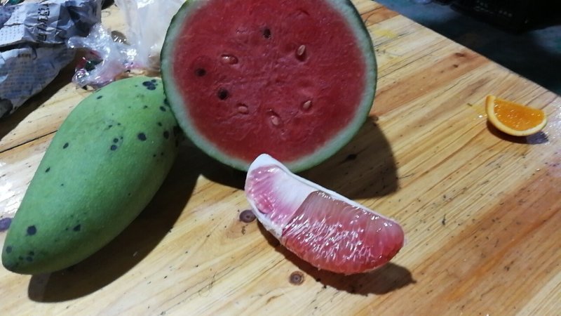 长期供应青皮红心柚子苗，菠萝蜜苗