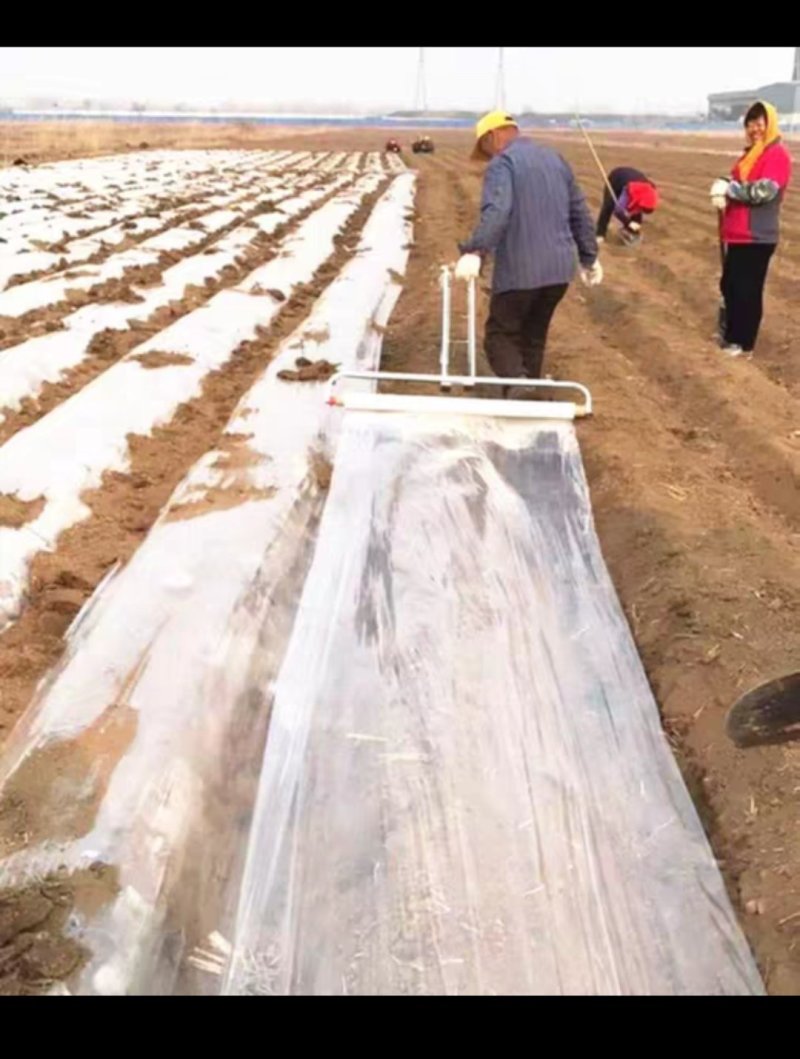 地膜机铺膜机厂家直销包邮【覆膜机农用手拉式盖地膜工具