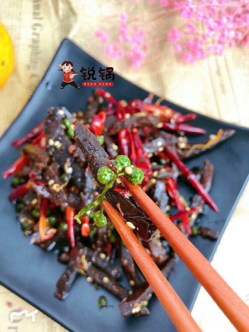四川美食，麻辣牛肉干