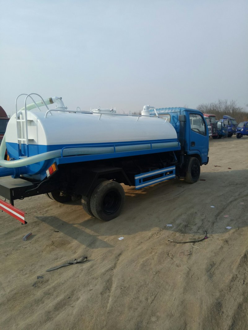 山东环卫车基地吸粪车吸污车