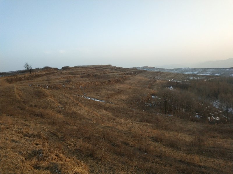 荒地，山地，