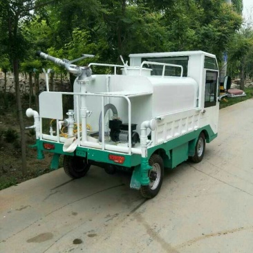 小型洒水车电动喷洒车清洗车