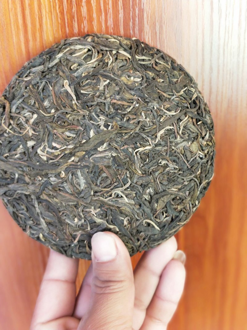 普洱茶毛料，18年春茶混采，不满意，支持无理由退货。诚信