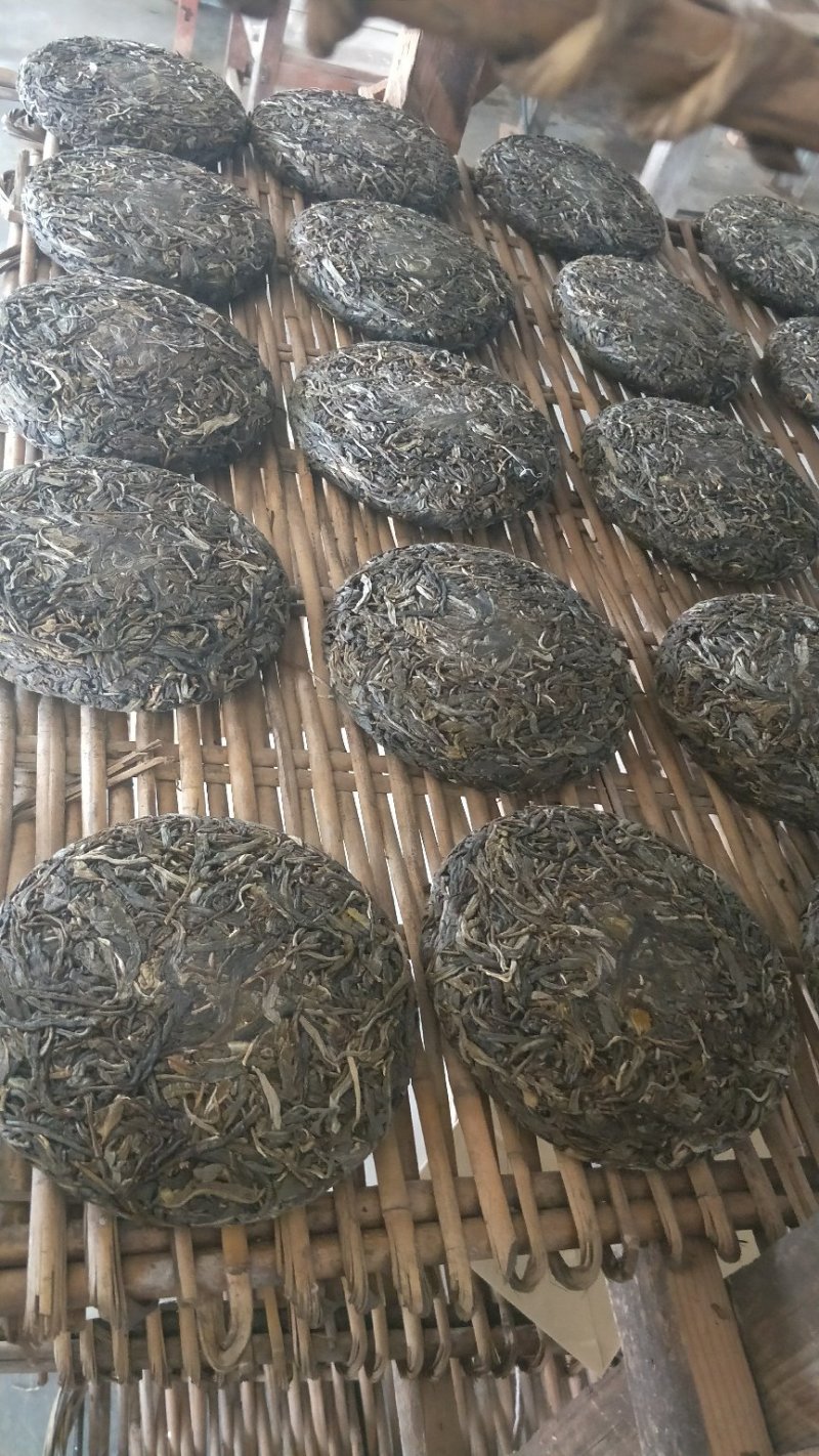 普洱茶毛料，18年春茶混采，不满意，支持无理由退货。诚信
