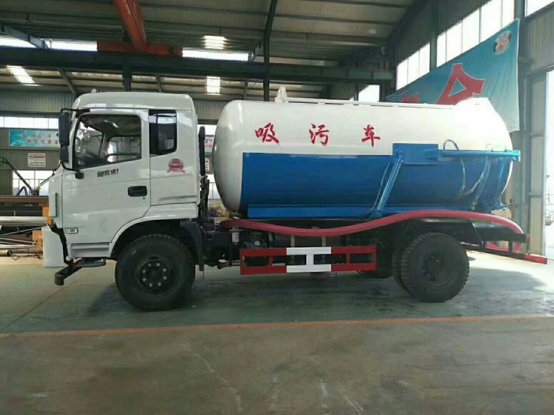 吸污车