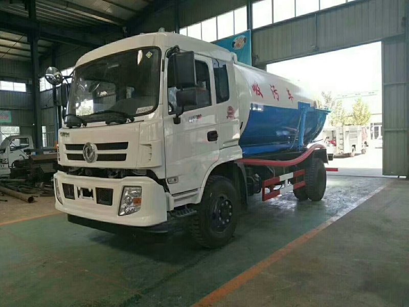 吸污车