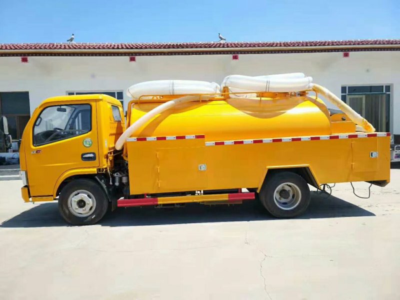 高压清洗吸污车