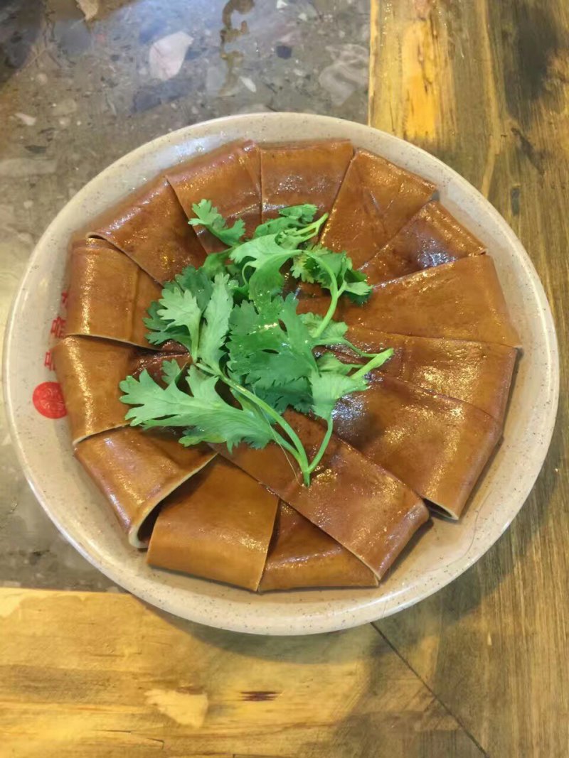 四川特产牛皮豆腐干鲜卤牛皮豆干凉拌烧烤串串火锅配菜