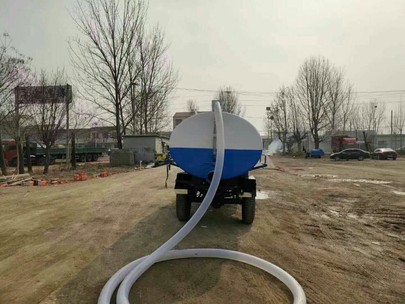 五征全封闭吸粪车3立方抽粪车
