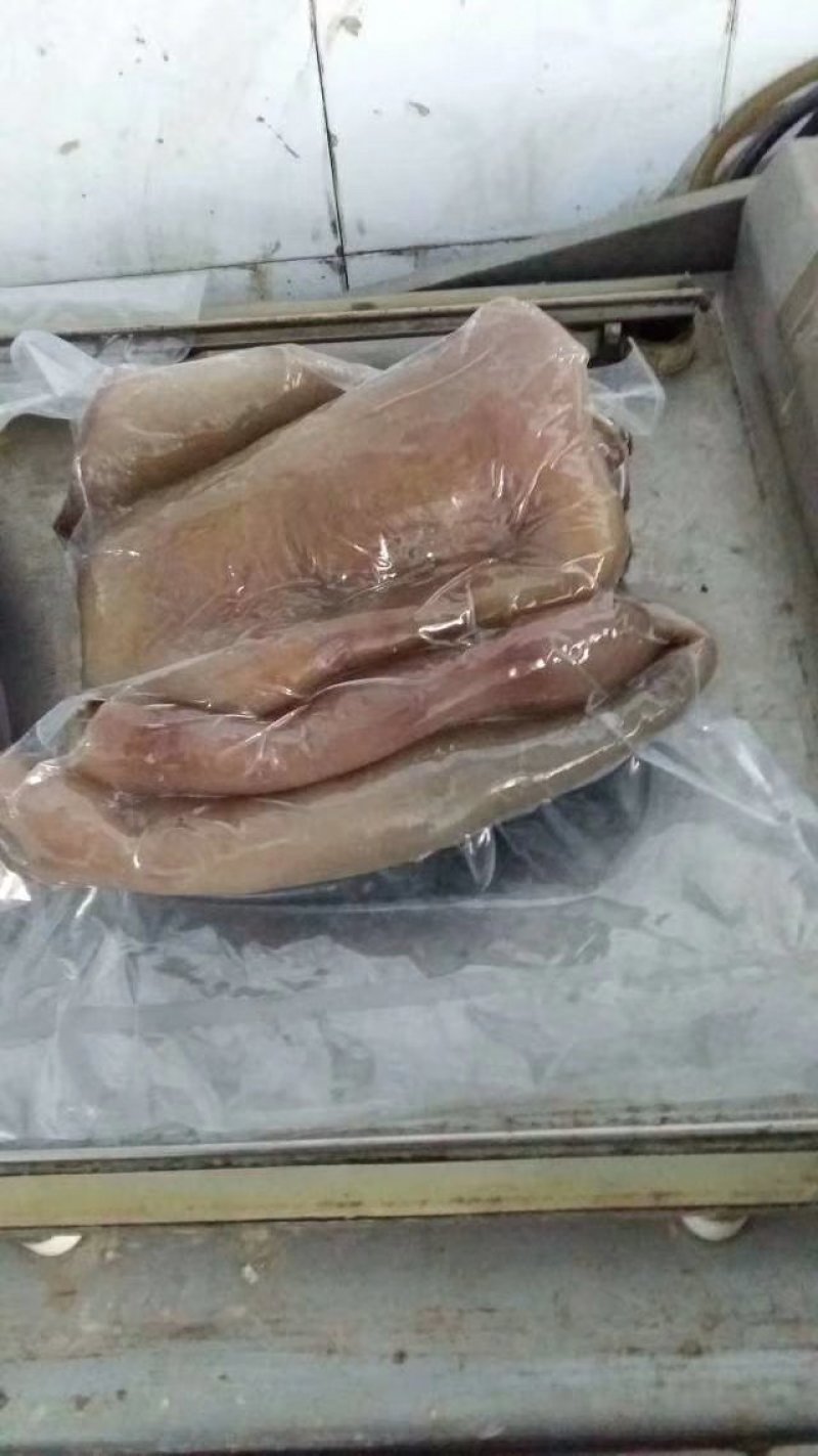 牛头皮筋，可以切丝，可整张卖凉拌非常好吃