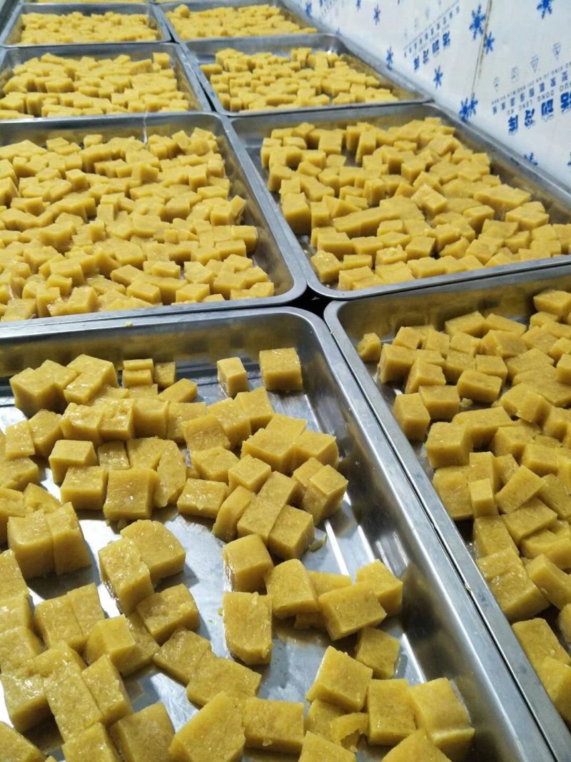 批发内蒙古大杨树镇天顺豆腐厂纯卤水手工冻豆腐干豆腐！