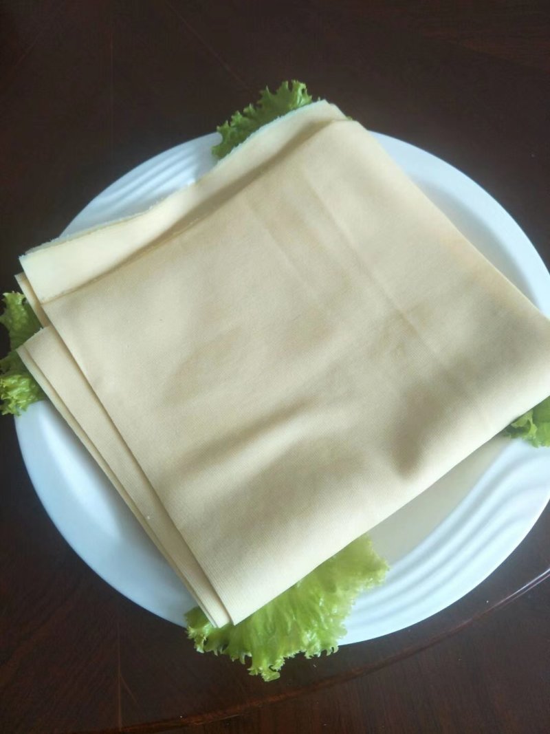 批发内蒙古大杨树镇天顺豆腐厂纯卤水手工冻豆腐干豆腐！