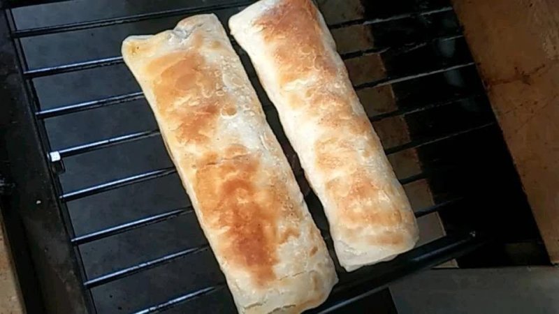 驴肉火烧皮真空包装，半熟品。