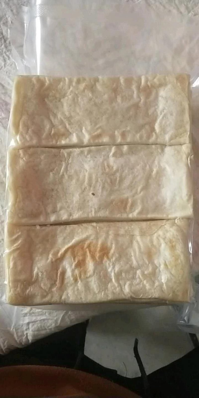 驴肉火烧皮真空包装，半熟品。