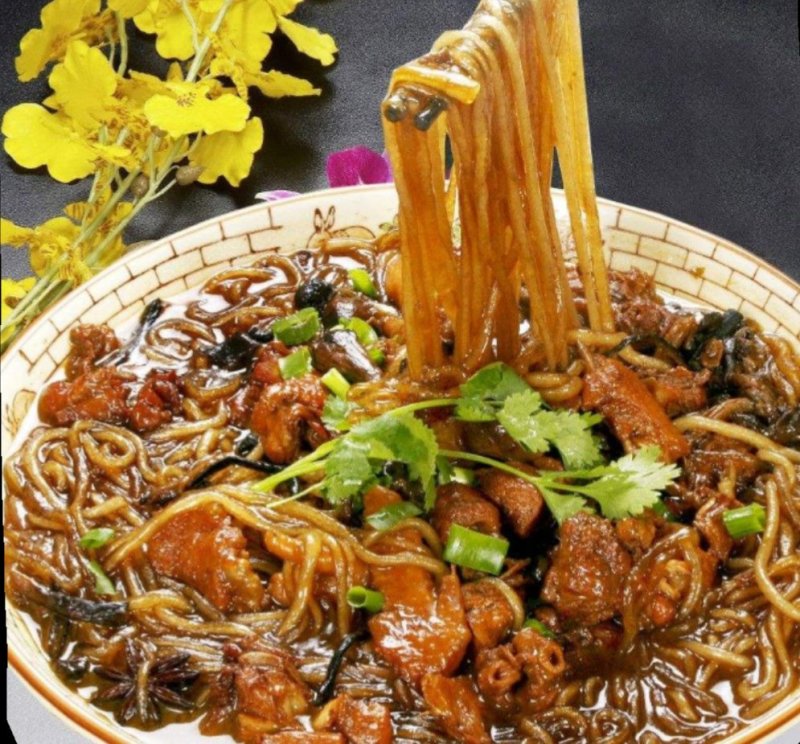红薯粉条2斤一袋。可以订购各种规格大小包装，散装。