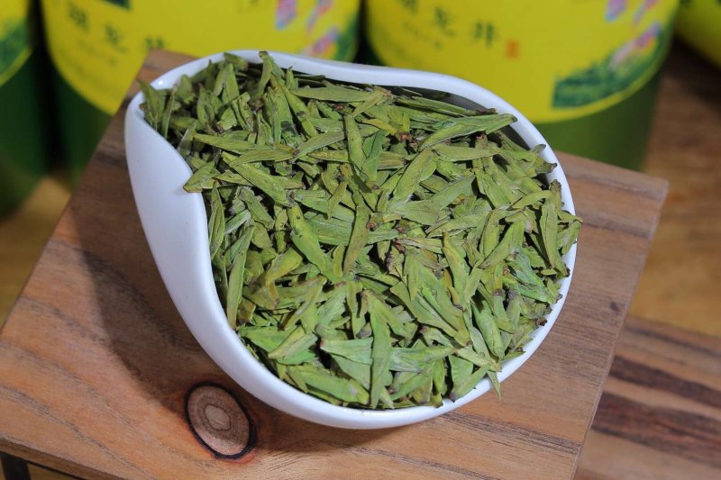 2022年明前龙井黄版新茶，色泽黄绿，滋味甘甜
