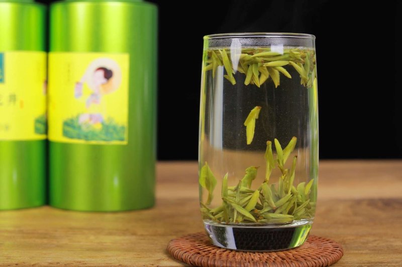 2022年明前龙井黄版新茶，色泽黄绿，滋味甘甜