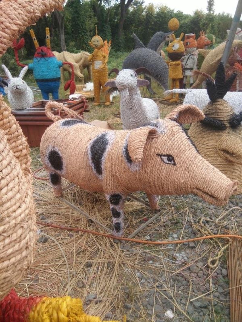 稻草人工艺品