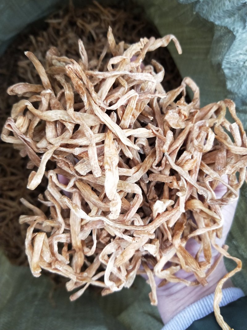 处理菜，颜色不好，黄花菜9成干，
