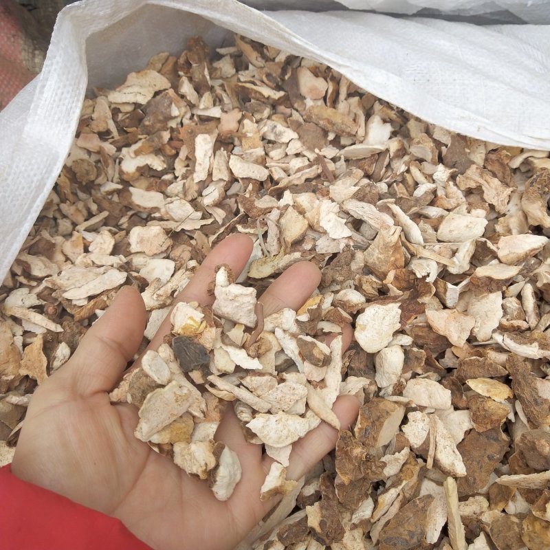 【热卖】土茯苓碎片一手货源，广西场地，