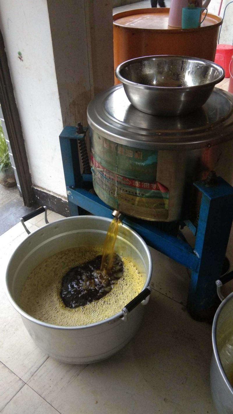 自榨菜籽油，需要的请联系。