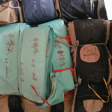 浇地用布水袋。