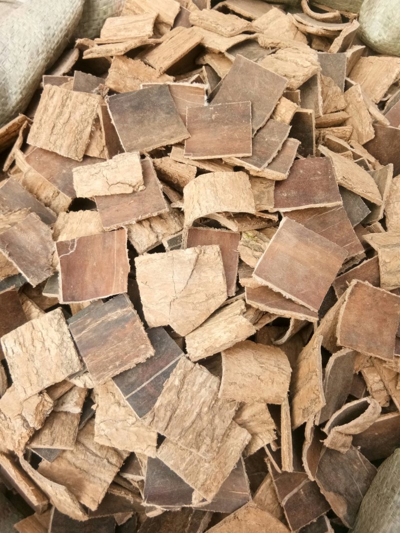 杜仲无硫干货方块选货厚皮质量放心一公斤起发货