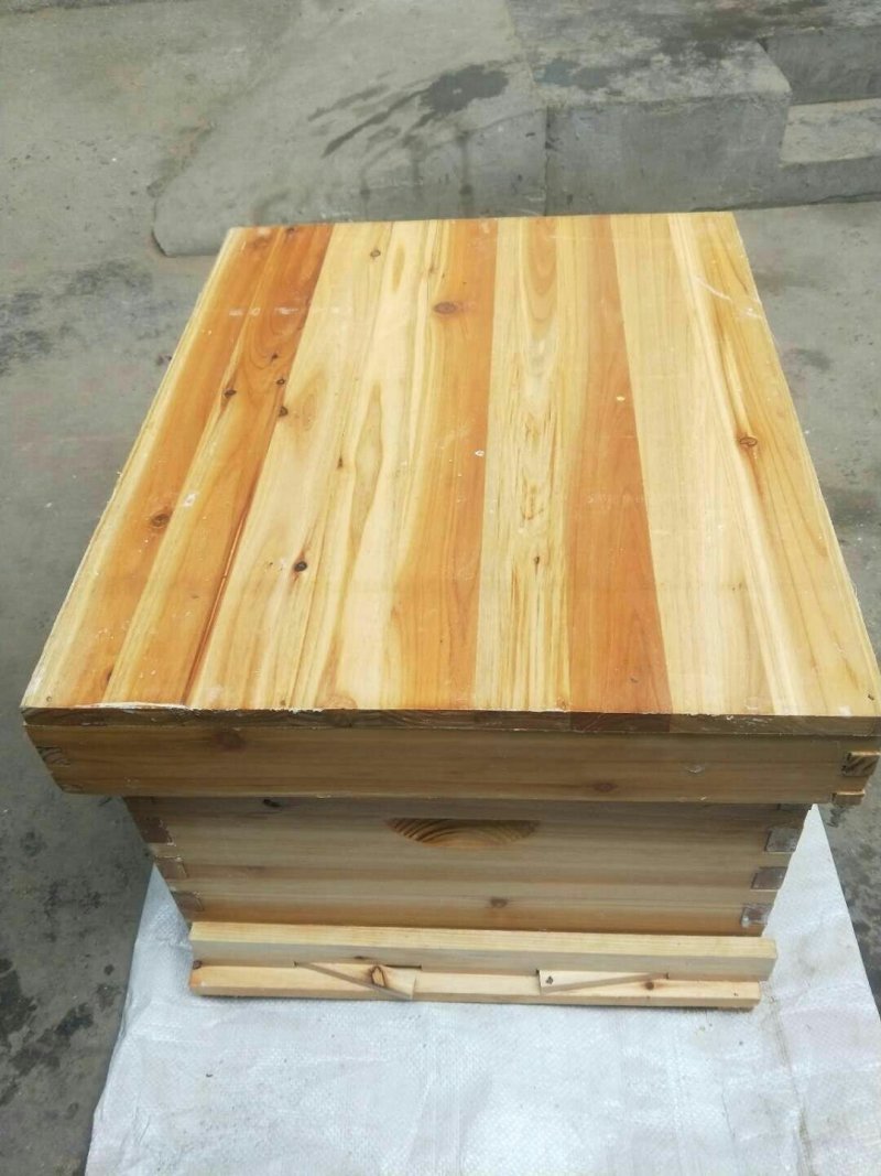 蜂箱平箱高箱，活框蜂箱养蜂工具。多个尺寸定做。