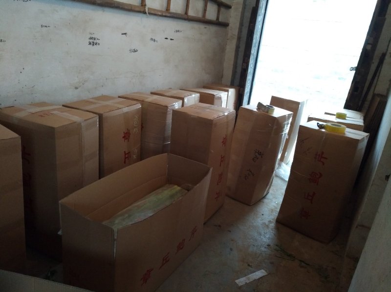 章丘鲍芹芹菜诚信经营，质量保证对接全国电商批发商市场