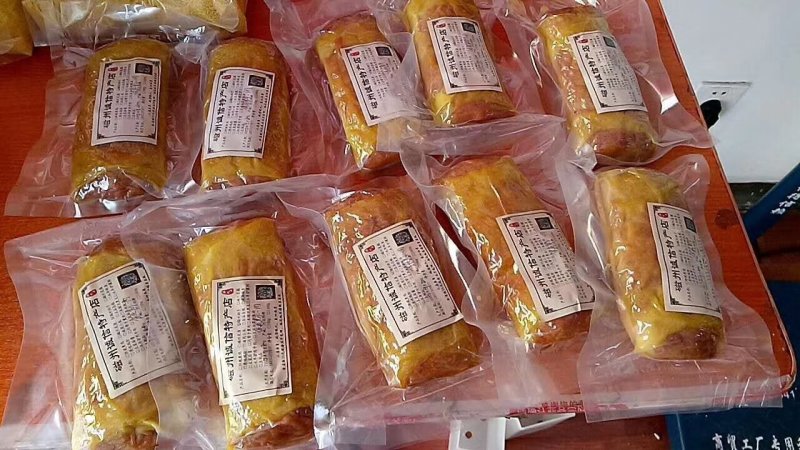 皮渣又名焖子，磁州焖子送芥末酱长年供应凉菜必备