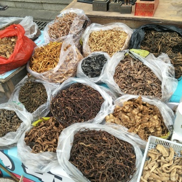 大别山，苏山区山野干货，野生天麻，干菌类，野生黄花菜