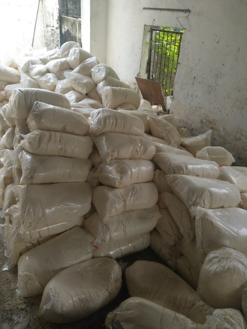 《每天都为你供应新鲜豆腐渣黄豆壳，腐竹碎沫》