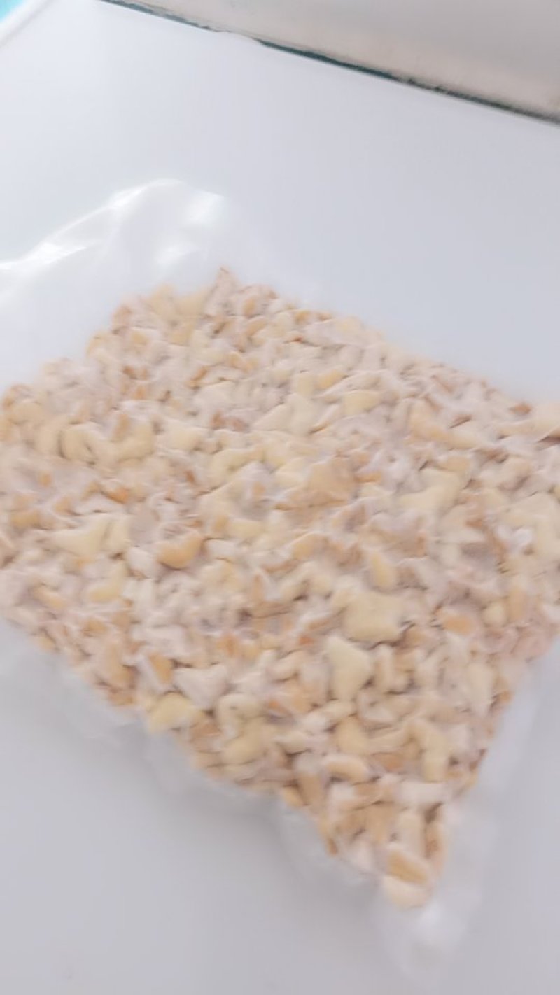 洪湖野生菱角。