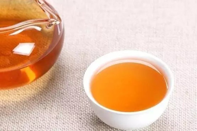 方方茶叶土特产，武夷山的岩茶，安溪的铁观音